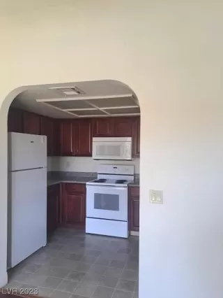 Photo #6: 2477778 Listing 