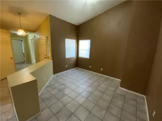 Photo #5: 2477805 Listing 