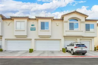 Photo #2: 2477815 Listing