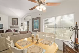 Photo #4: 2477815 Listing