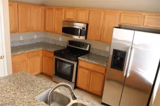 Photo #6: 2477826 Listing 