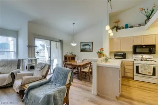 Photo #2: 2477842 Listing 