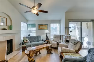 Photo #4: 2477842 Listing 