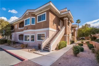 Photo #1: 2477860 Listing 