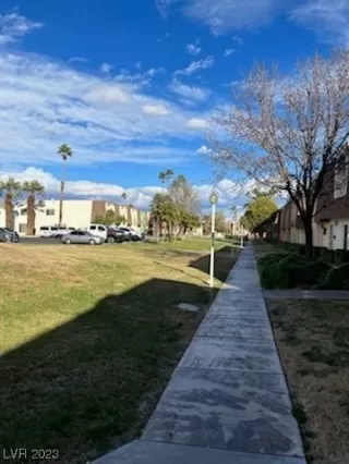 Photo #1: 2477885 Listing