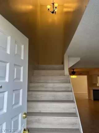 Photo #2: 2477885 Listing