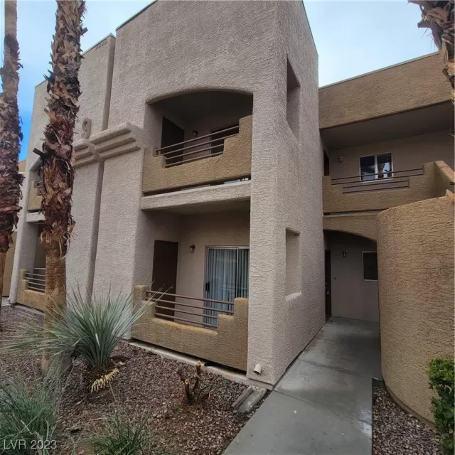 MLS: 2477892 Condo For Sale