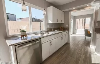 Photo #3: 2477930 Listing