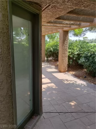 Photo #5: 2477941 Listing 