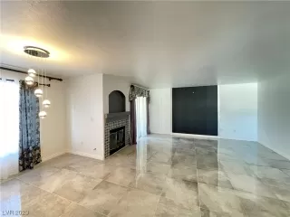 Photo #2: 2477967 Listing 