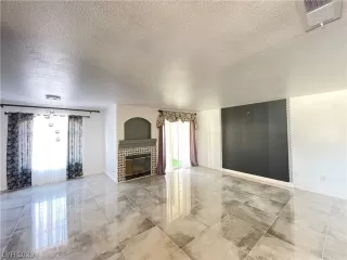 Photo #5: 2477967 Listing 