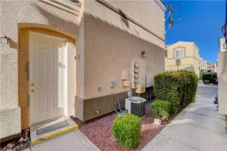 Photo #3: 2478025 Listing 