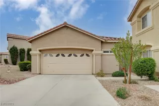 Photo #1: 2478033 Listing