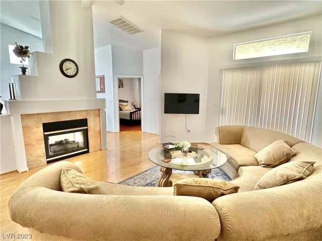 MLS: 2478049 Condo For Sale