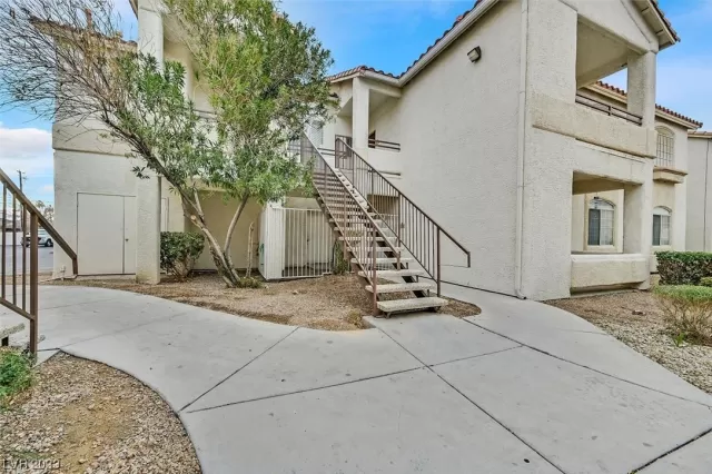 MLS: 2478050 Condo For Sale