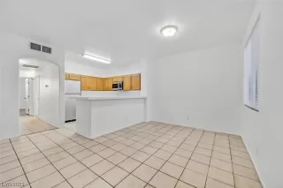 Photo #2: 2478050 Listing