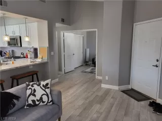 Photo #1: 2478094 Listing 