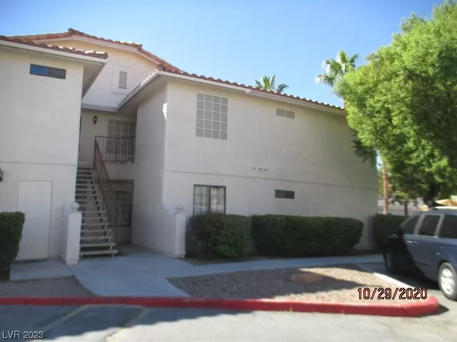 MLS: 2478107 Condo For Sale