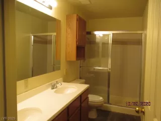 Photo #5: 2478107 Listing 
