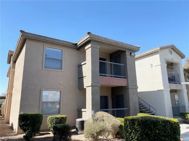 MLS: 2478119 Condo For Sale