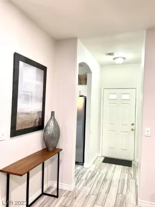 Photo #6: 2478152 Listing