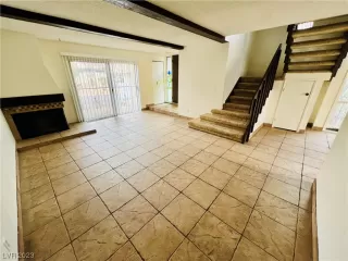 Photo #3: 2478160 Listing 