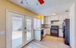 Photo #2: 2478200 Listing 