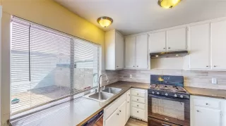 Photo #5: 2478200 Listing 