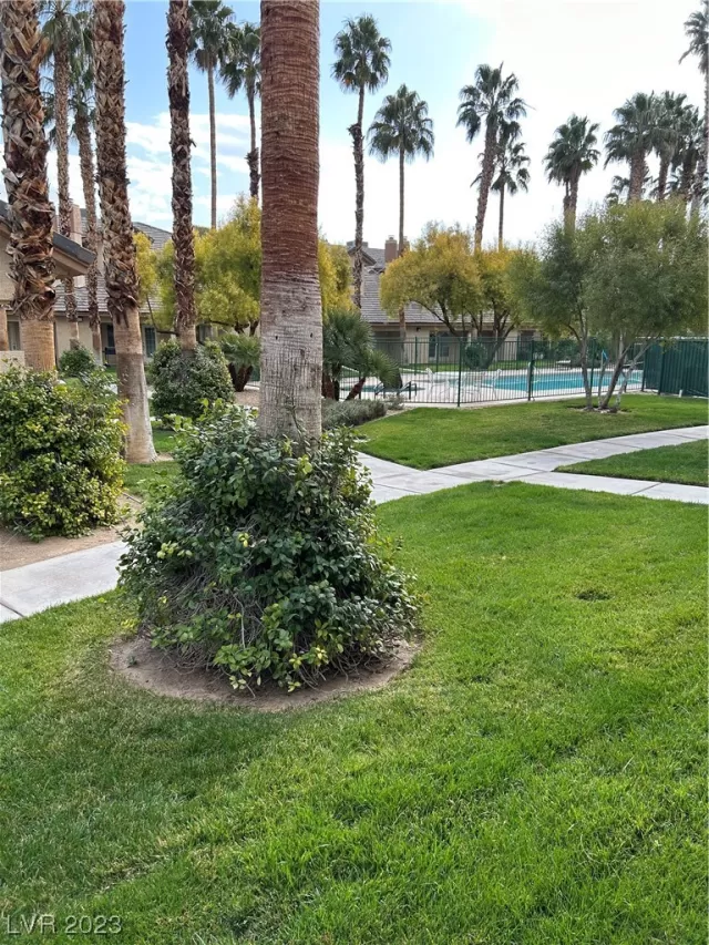 MLS: 2478207 Condo For Sale