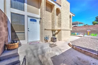 Photo #1: 2478210 Listing 