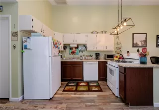 Photo #3: 2478210 Listing 