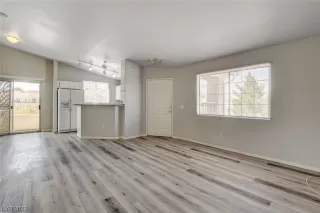 Photo #2: 2478232 Listing 