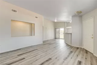 Photo #3: 2478232 Listing 