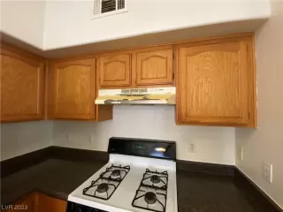 Photo #6: 2478264 Listing 