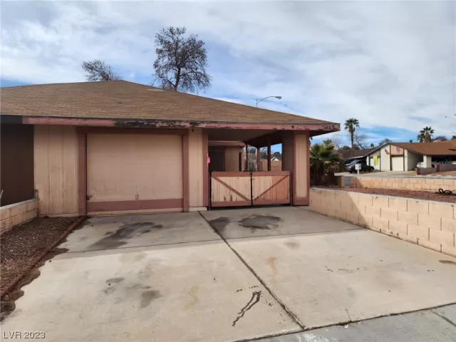 MLS: 2478265 Condo For Sale