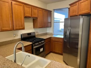 Photo #4: 2478292 Listing 