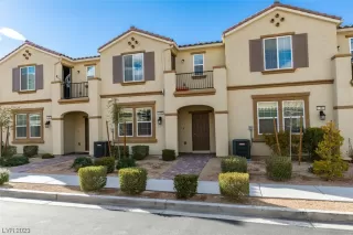 Photo #2: 2478301 Listing