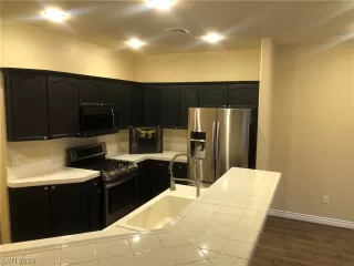 Photo #5: 2478319 Listing 