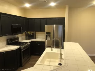 Photo #6: 2478319 Listing 