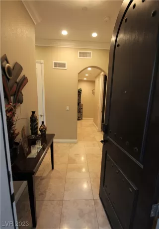 Photo #2: 2478346 Listing 