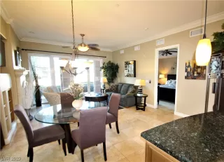 Photo #5: 2478346 Listing 