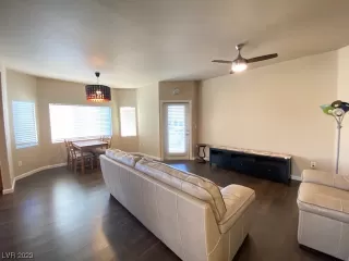 Photo #3: 2478350 Listing