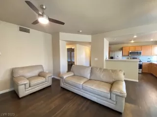 Photo #5: 2478350 Listing