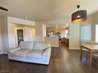 Photo #6: 2478350 Listing