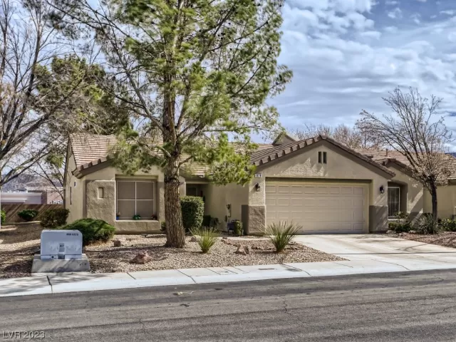 MLS: 2478358 Condo For Sale