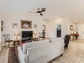 Photo #4: 2478358 Listing 