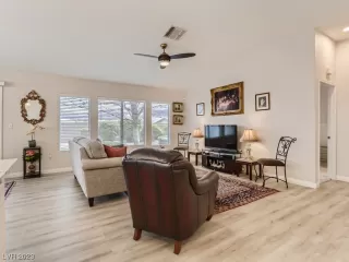 Photo #5: 2478358 Listing 