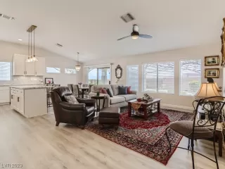 Photo #6: 2478358 Listing 