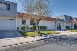 Photo #2: 2478379 Listing