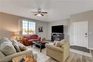 Photo #6: 2478407 Listing